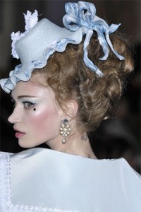 dior1 Just because it's on your head, dear - doesn't make it fascinating